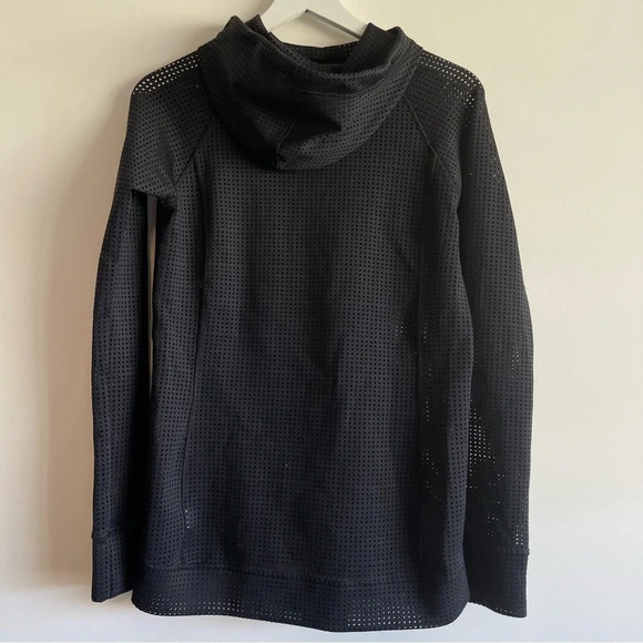 Calia by Carrie Underwood mesh/perforated pullover hoodie size medium - Picture 5 of 5